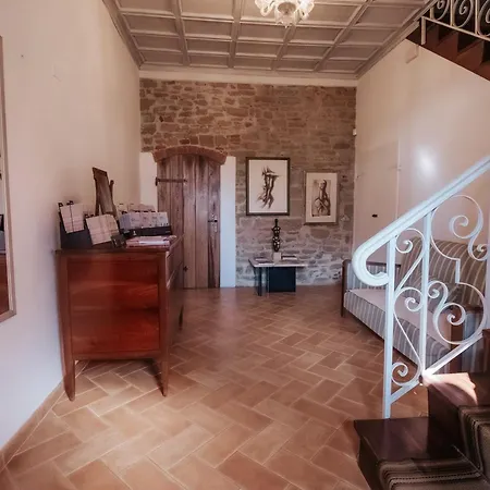 Donna Laura - Arezzo